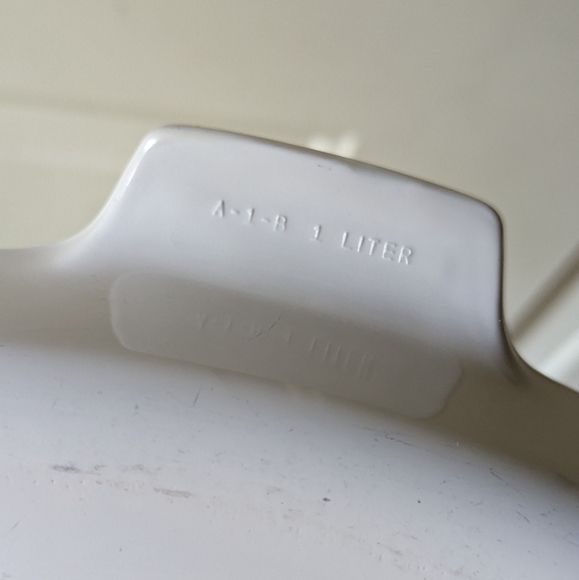 Corningware Casserole Dish 1L Pyrex Lid - Picture 4 of 6